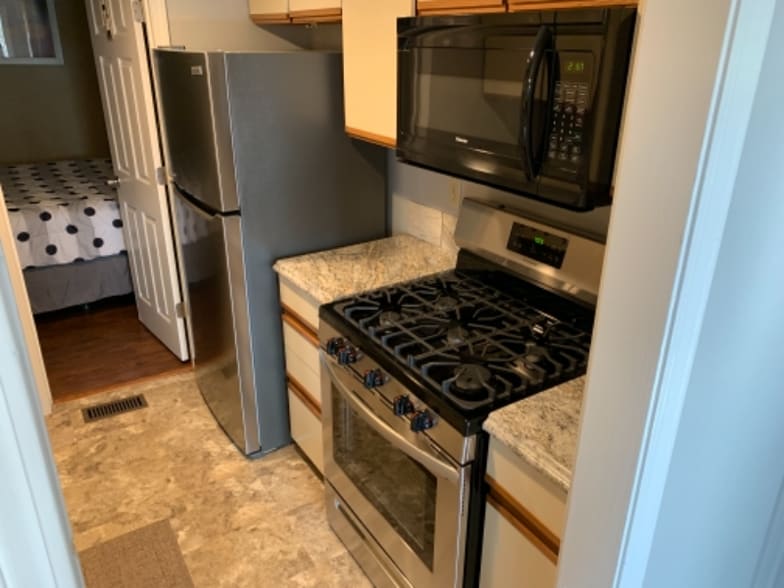 Building Photo - 9578 S Lake Ridge Dr