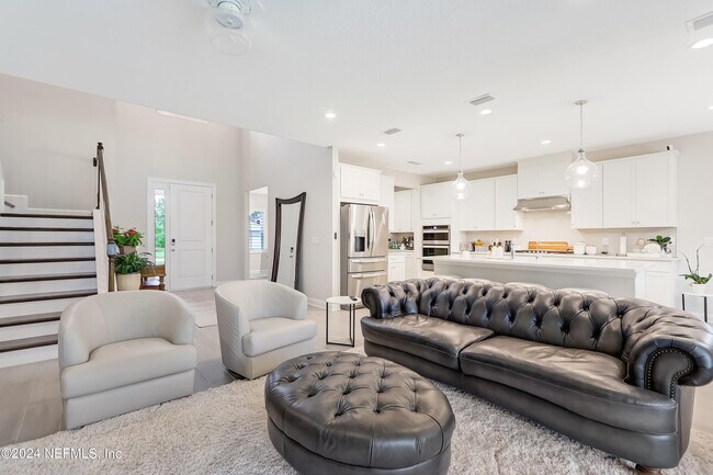 Building Photo - 295 Morning Mist Ln