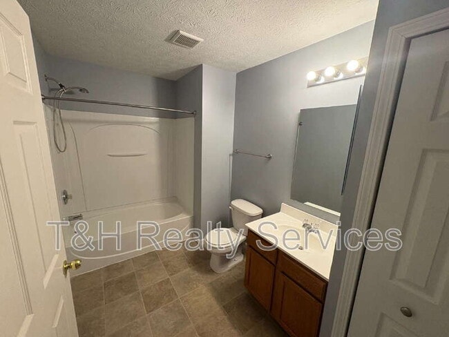 Building Photo - 13415 White Granite Dr