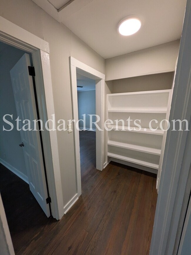 Building Photo - 1770 Wenlock St NW