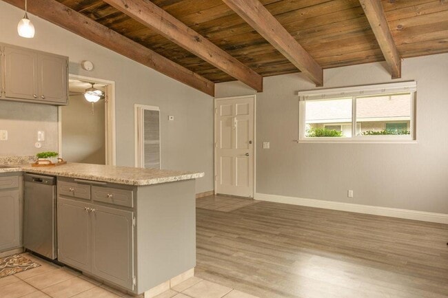 Building Photo - Chico Villa East Apartments