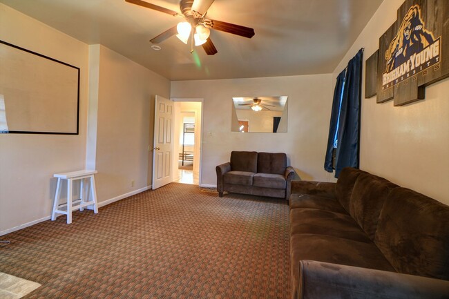 Building Photo - Provo Upstairs Apartment