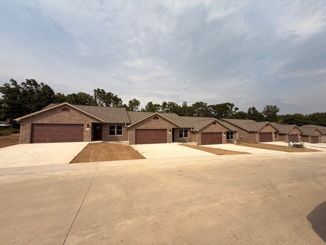 Building Photo - 3031-MF3-E4