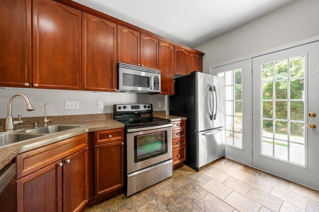 Building Photo - 2415 Clock Face Ct