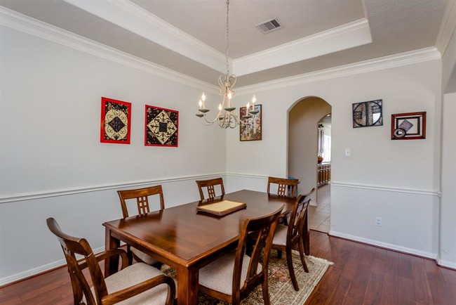 Building Photo - 6706 Ashworth Dr