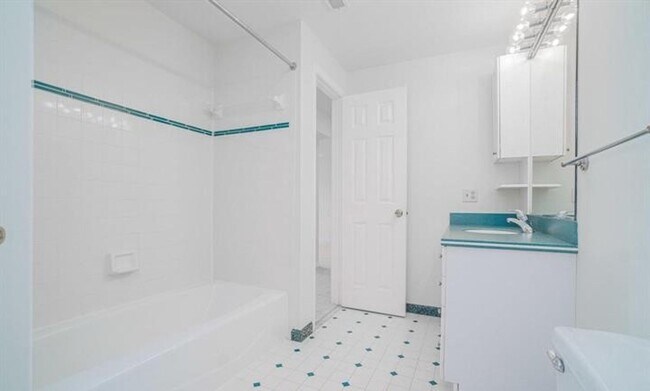 Building Photo - 13116 Holly Leaf Ct