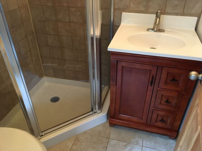 Building Photo - 4 BR, 3 FULL BATHS, Great TABLE MESA Neigh...