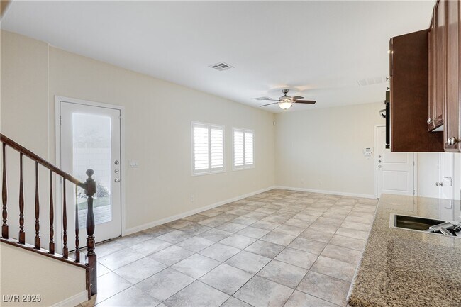 Building Photo - 10068 Emerald Edgewater Ct