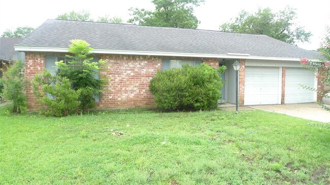 Building Photo - 11311 Verlaine Dr