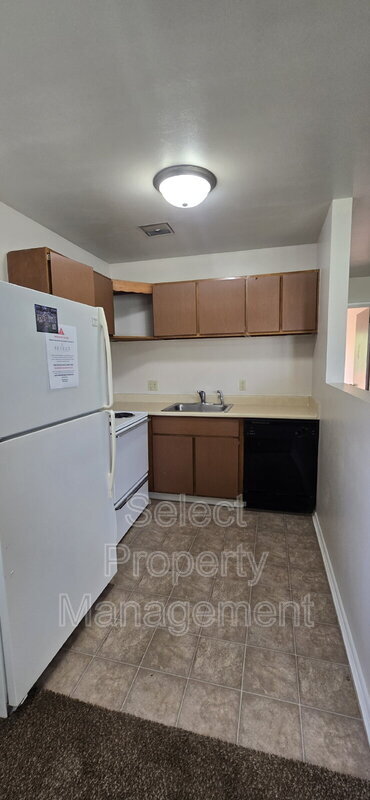 Building Photo - 3839 Sleepy Hollow Ln