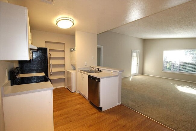 Building Photo - 8121 45th Ct E
