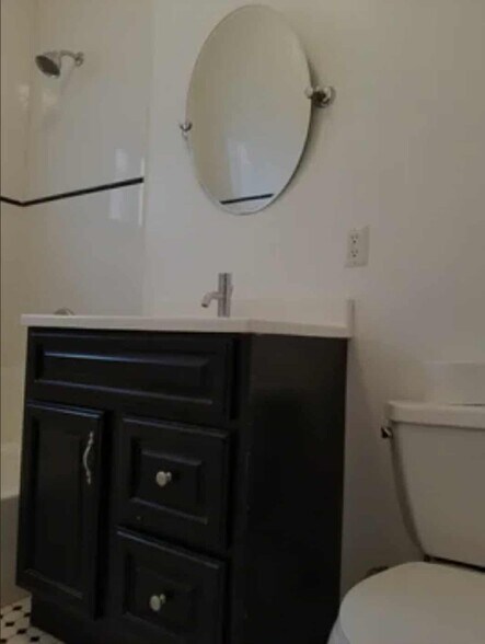 Bathroom - 1604 S Geddes St