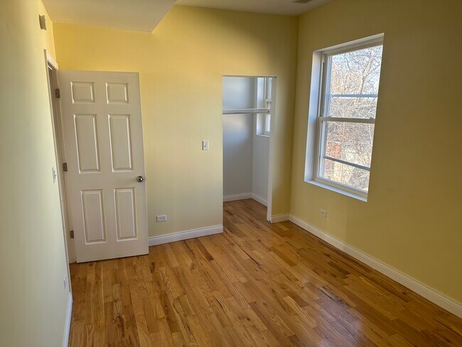 Building Photo - 720 N Homan Ave