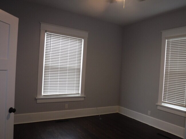 Building Photo - 1003 Mason Rd