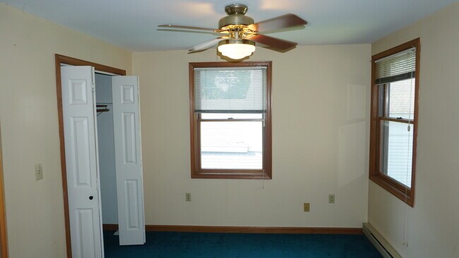 Building Photo - 758 Hudson Ave