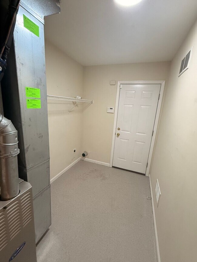 Building Photo - Patio Home in Yorktown Area