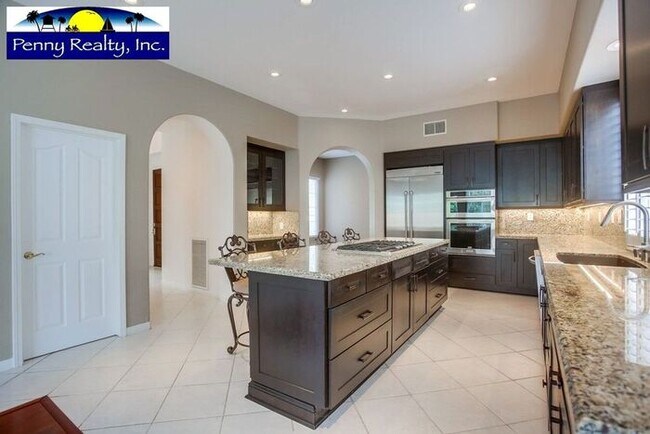 Building Photo - Stunning 4 Bedroom 3.5 Bath Home in the Co...