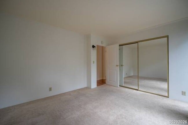 Building Photo - $2,550 / 2br - 793ft2 - Maintained and Freshly Painted 2BR/1BA/2PKG unit in Waikalani Woodland (M...