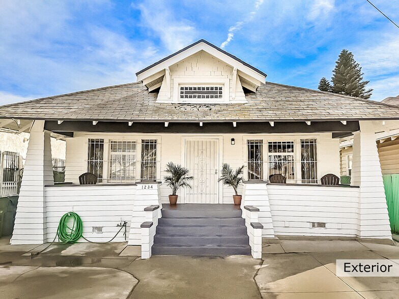 Main Entrance - 1234 W 37th Dr