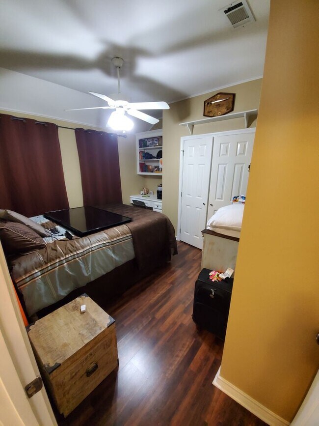 Building Photo - College Station -3 bedroom/2 bath - Fenced in back yard and House is in an EXCELLENT LOCATION