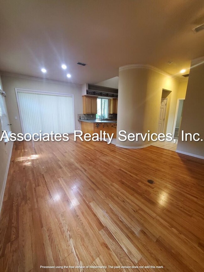 Building Photo - 5231 SW 103rd Dr