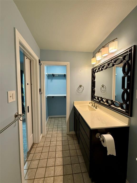 Building Photo - 3408 Ambleside Dr