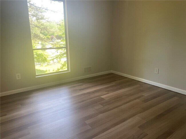 Building Photo - 3681 Autumn Leaves Ln