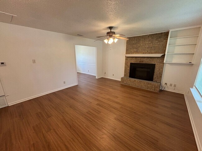 Building Photo - AVAILABLE NOW; APPLY TODAY ON OUR WEBSITE!!!