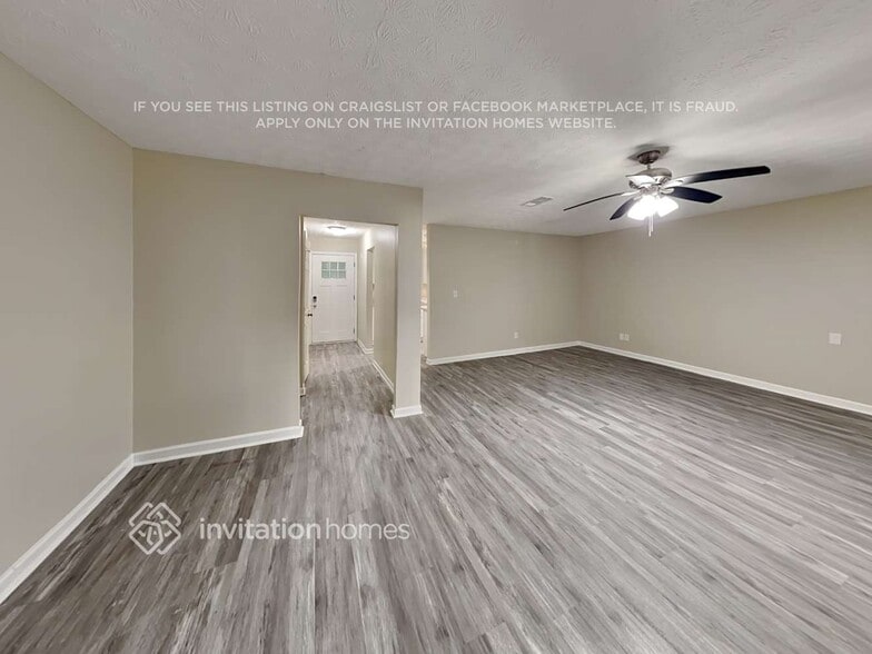 Building Photo - 210 Hunt Ridge Dr