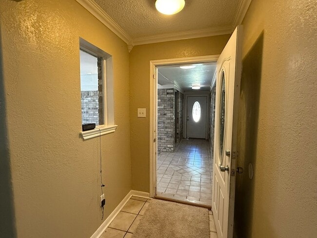 Building Photo - 12539 F Bar Dr