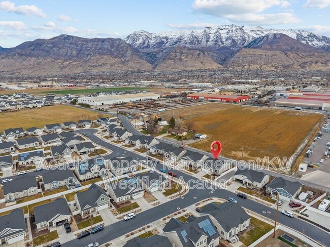 Building Photo - 298 Old Farm Ln