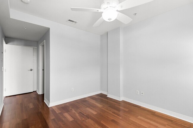 Building Photo - Walkable Little Italy Living – 3BR/3BA with Gated Parking