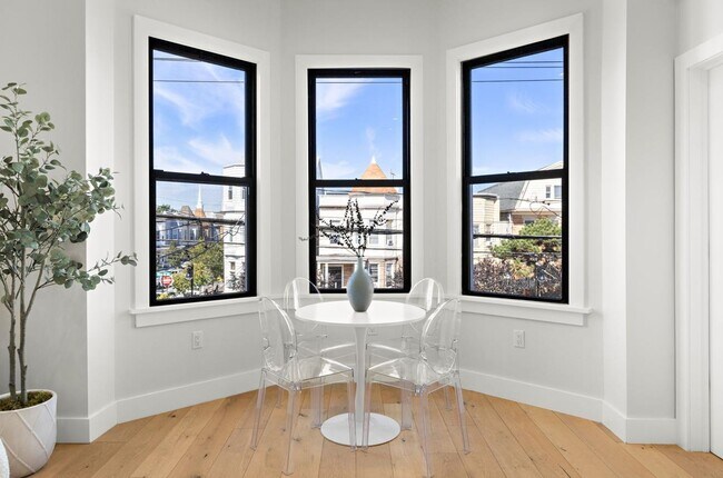 Building Photo - 2602 Palisade Ave