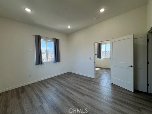 Building Photo - 209 N Serrano Ave