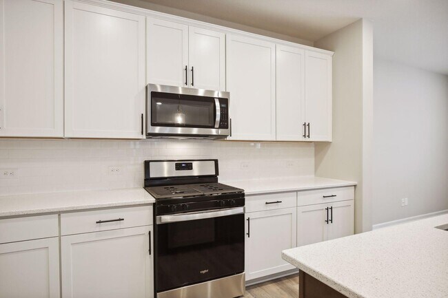 Building Photo - 14536 Twin Lakes Cir