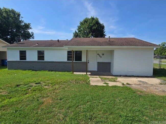 Primary Photo - 6500 Medford Ln