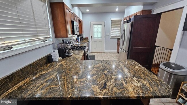 Building Photo - 205 3rd Ave SW