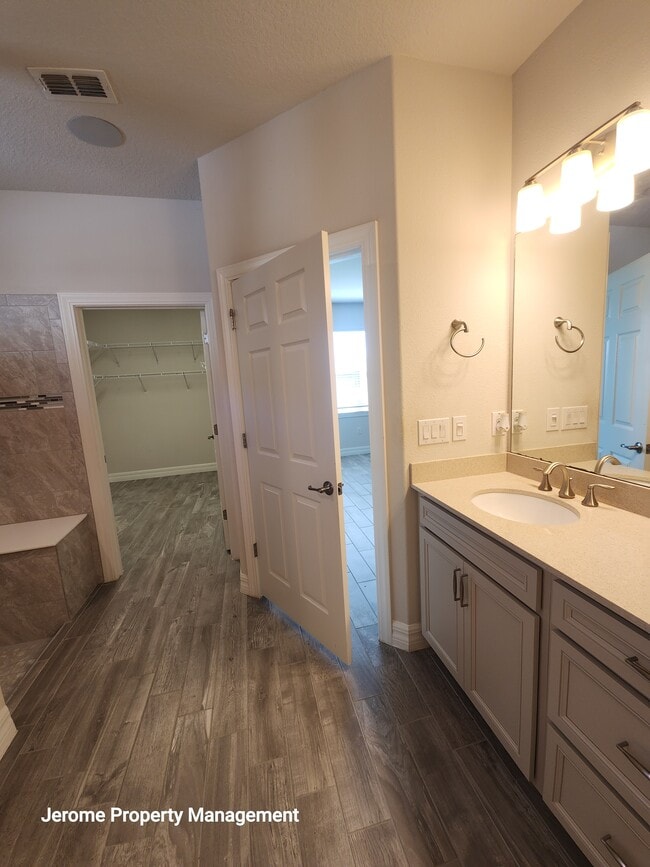 Building Photo - 18743 Coastal Shr Ter