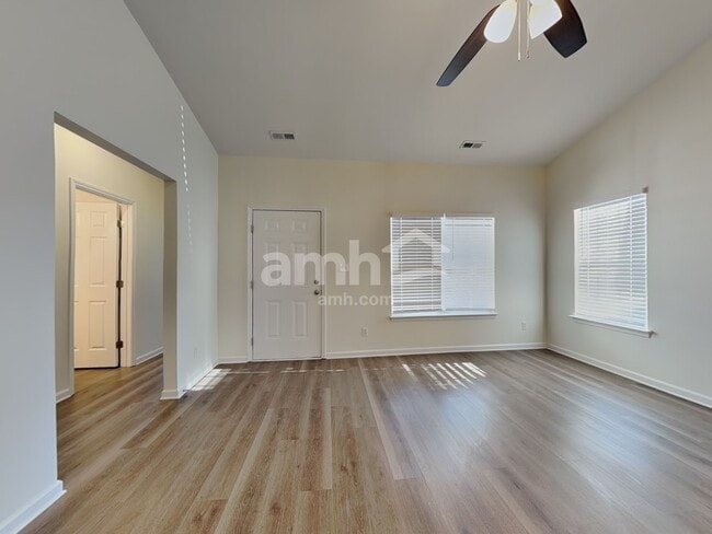 Building Photo - 936 Anchor Way NE