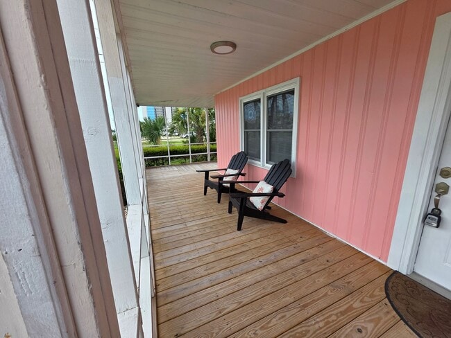 Building Photo - Pink Flamingo #1