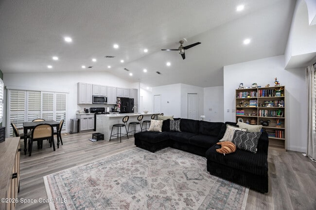 Building Photo - 6655 Corto Rd