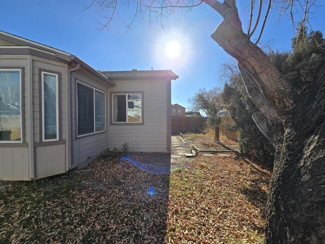 Building Photo - 3156 Arrowhead Dr