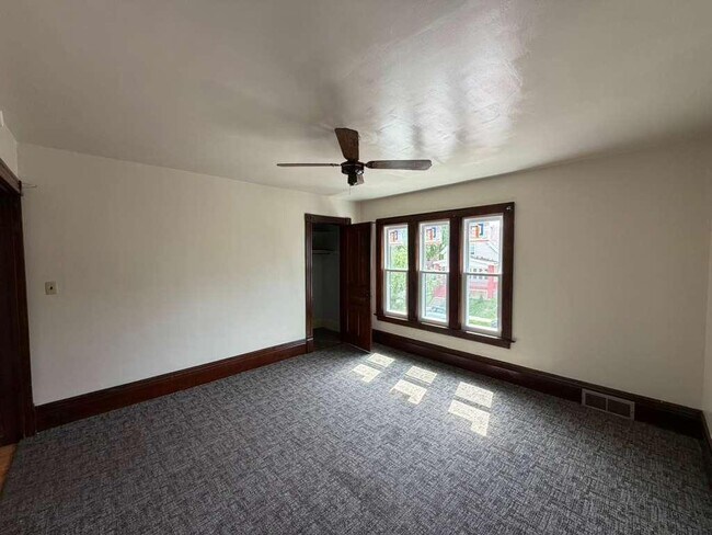 Building Photo - 2404 W Lapham St