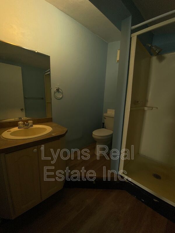 Building Photo - 1746 Pacific Ave