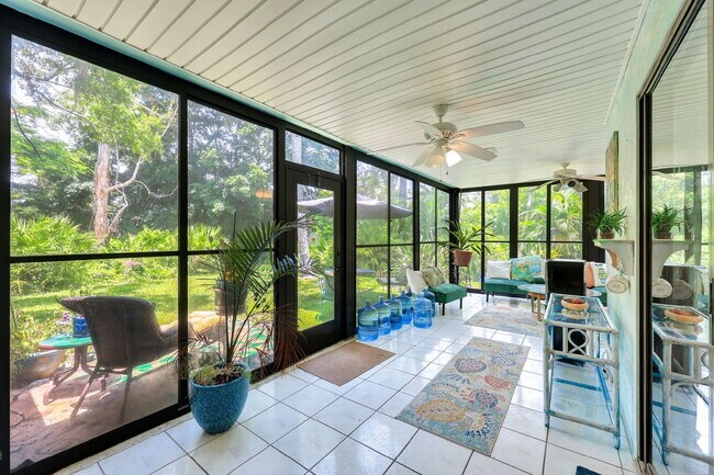 Building Photo - Furnished 3BR/2BA Condo in Pinebrook Lakes...