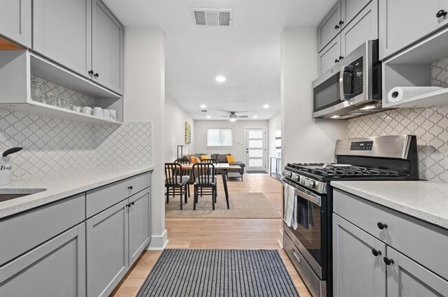 Building Photo - 1307 Falcon Cove