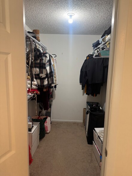 Building Photo - 4412B Aberdeen Dr