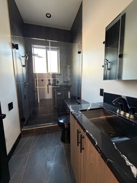 Building Photo - 6235 Penfield Ave