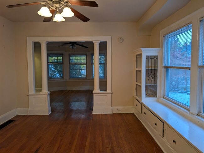 Building Photo - 3160 Meadowbrook Blvd