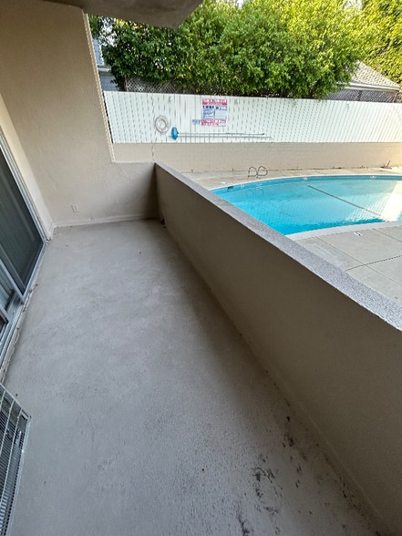 Building Photo - 12225 San Vicente Blvd